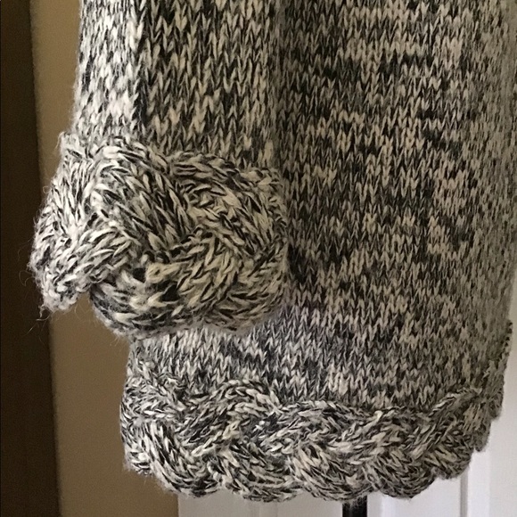 BCBG MAXAZRIA sweater - Picture 3 of 5
